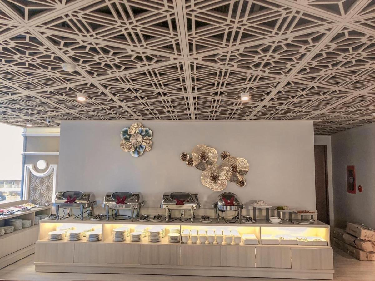 Holiday 2 Hotel Кан То Екстериор снимка