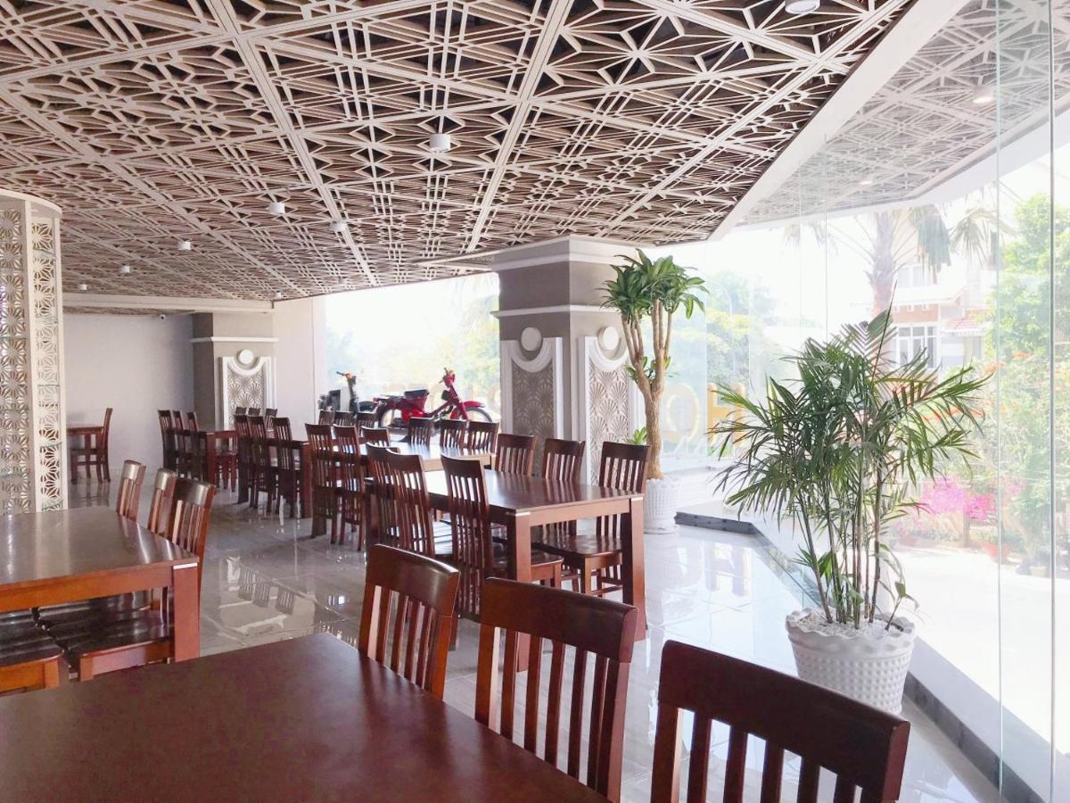 Holiday 2 Hotel Кан То Екстериор снимка