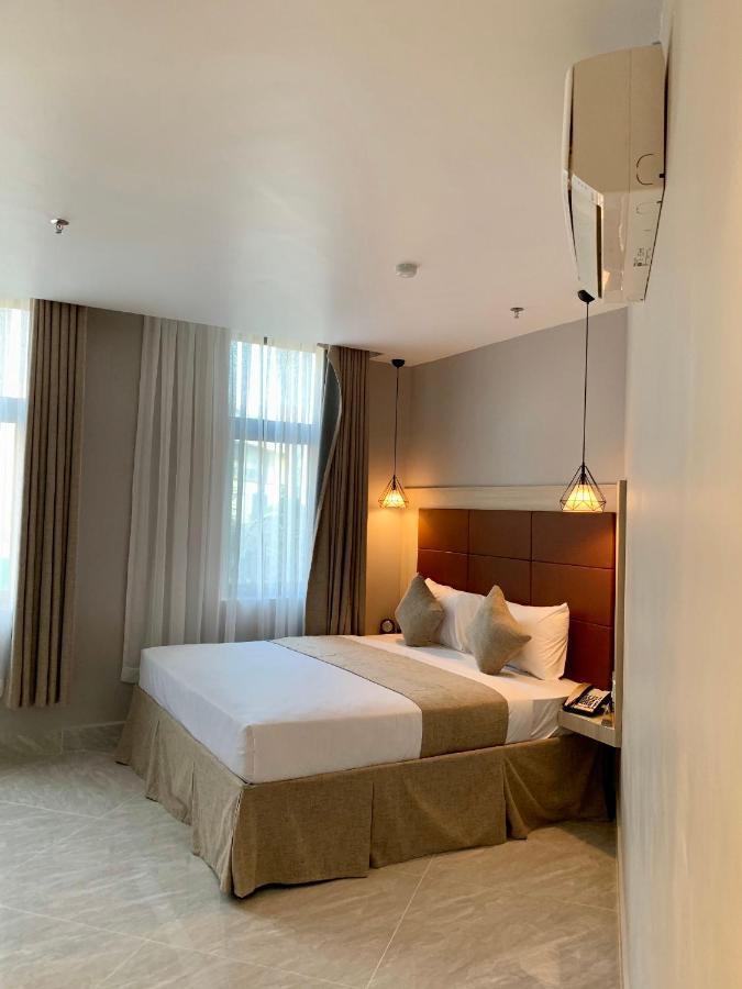 Holiday 2 Hotel Кан То Екстериор снимка
