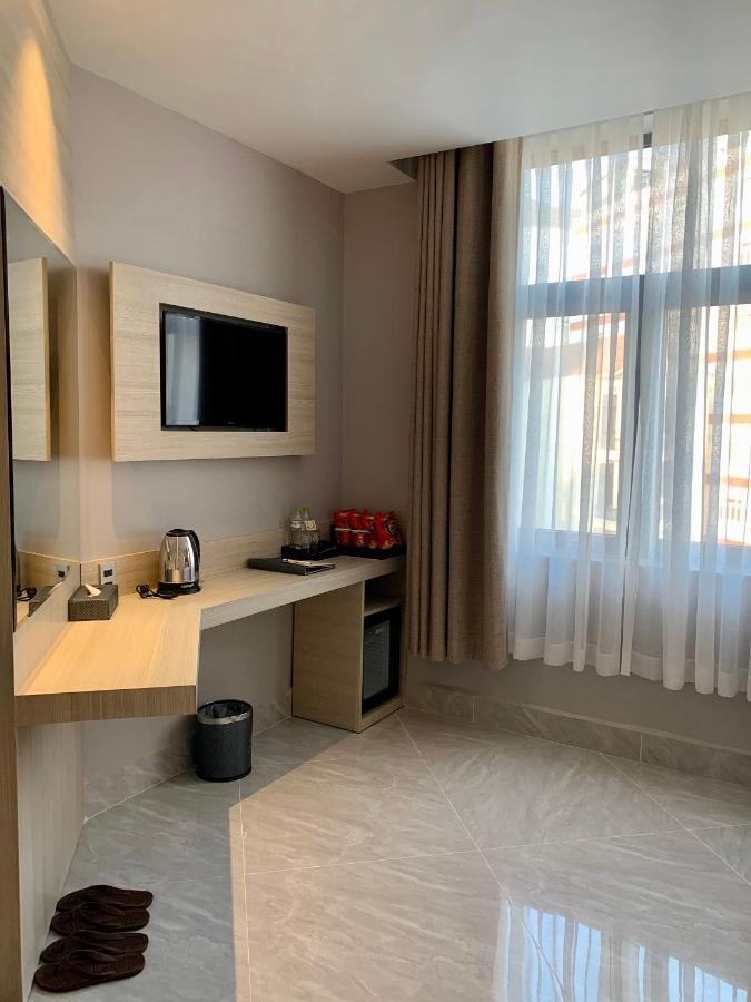Holiday 2 Hotel Кан То Екстериор снимка