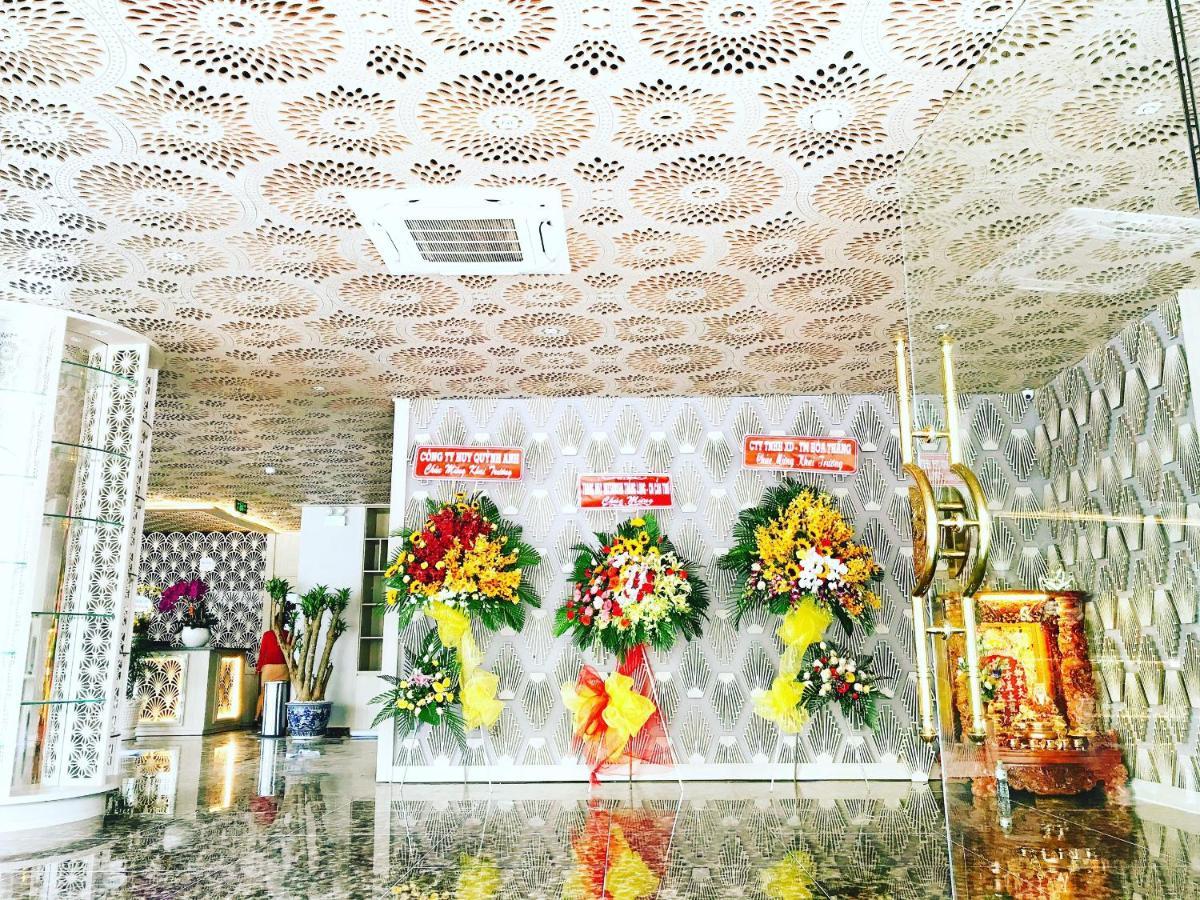 Holiday 2 Hotel Кан То Екстериор снимка