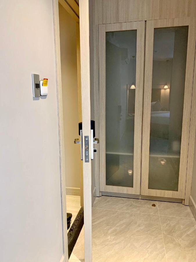 Holiday 2 Hotel Кан То Екстериор снимка