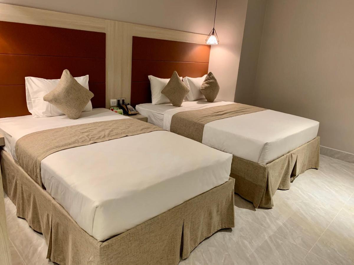 Holiday 2 Hotel Кан То Екстериор снимка